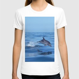 Spotted dolphin jumping in the Atlantic ocean T-shirt